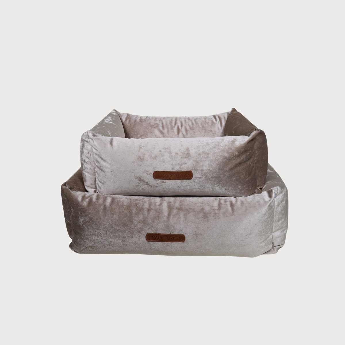 SAPPHIRE Luxury Dog Bed – Sculptural Marble Velvet, Orthopedic Support, Handmade in Europe