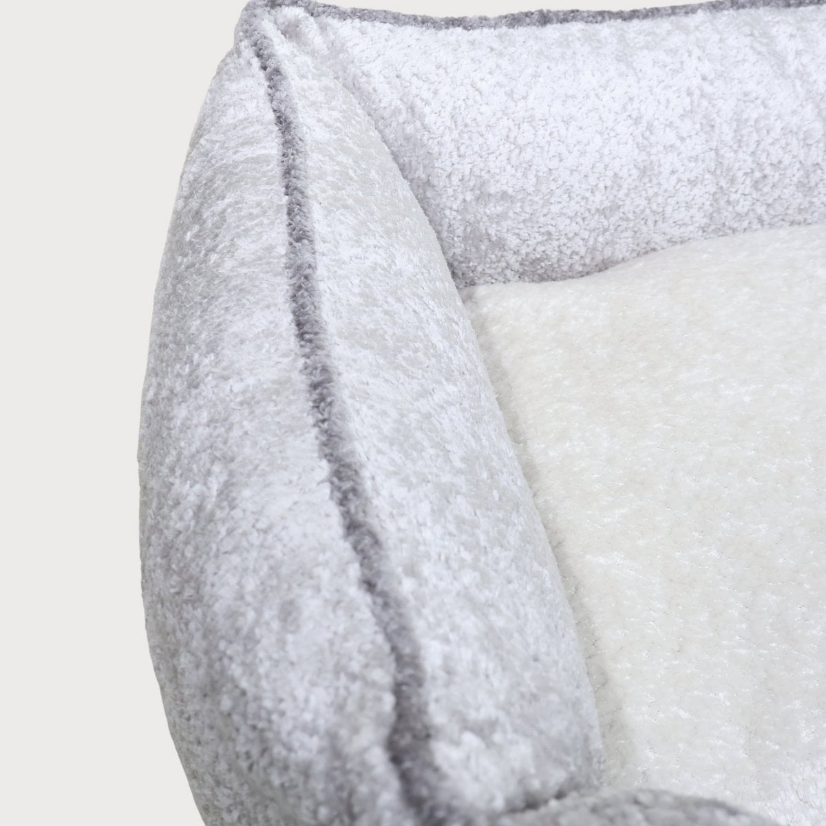 Euphoria Luxury Dog Bed – Soft Comfort Bed, Handmade in Europe, Modern Design