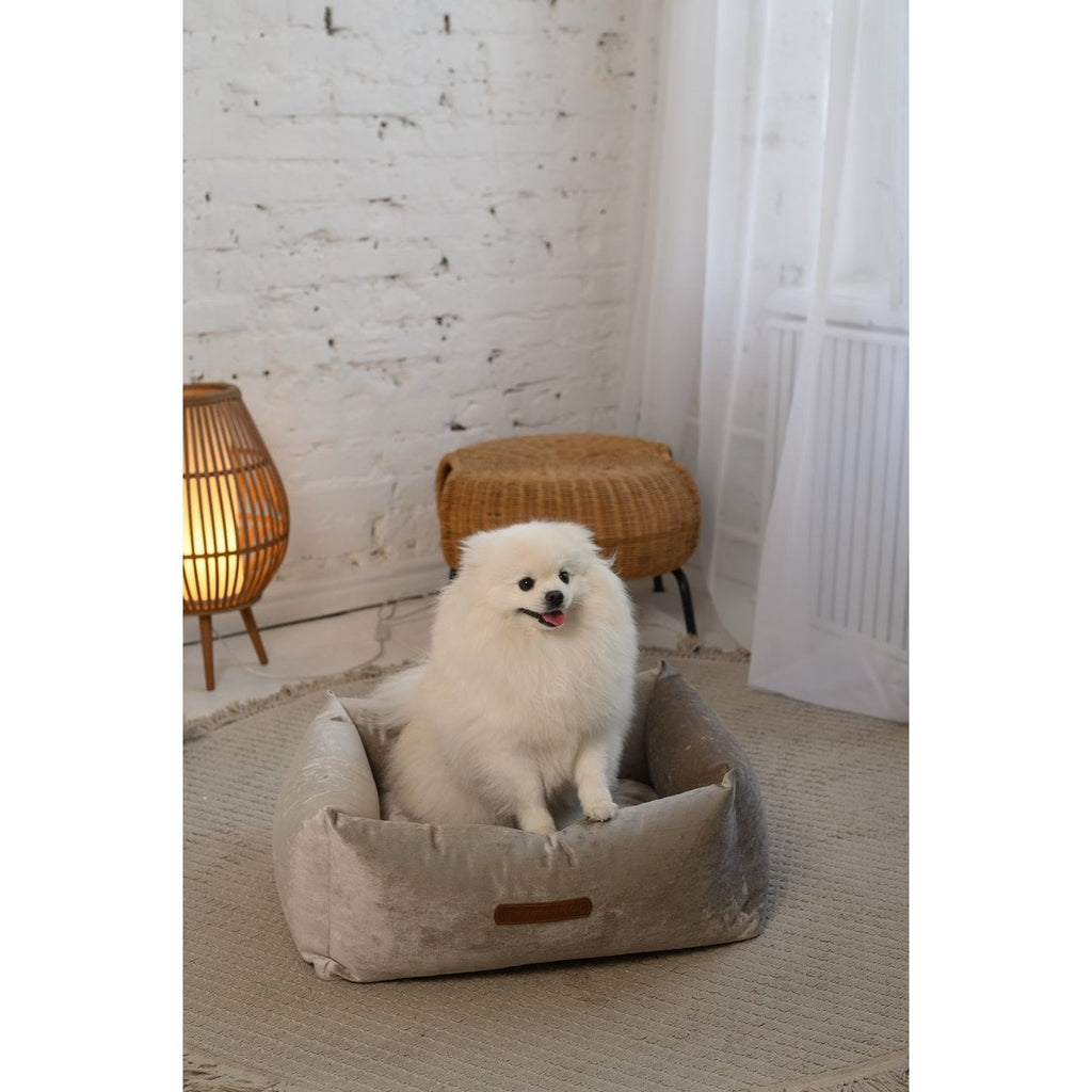 SAPPHIRE Luxury Dog Bed – Sculptural Marble Velvet, Orthopedic Support, Handmade in Europe