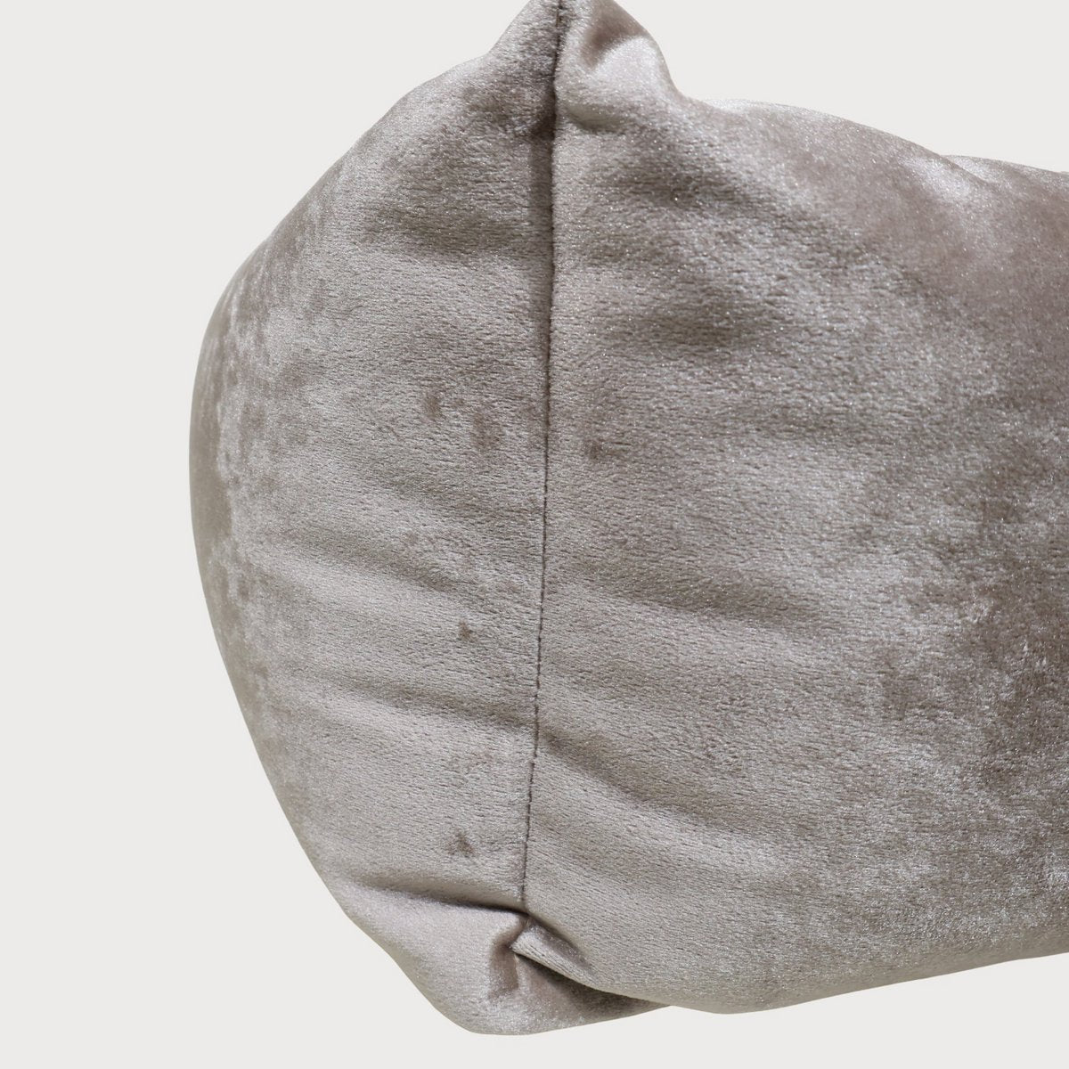 SAPPHIRE Luxury Dog Bed – Sculptural Marble Velvet, Orthopedic Support, Handmade in Europe